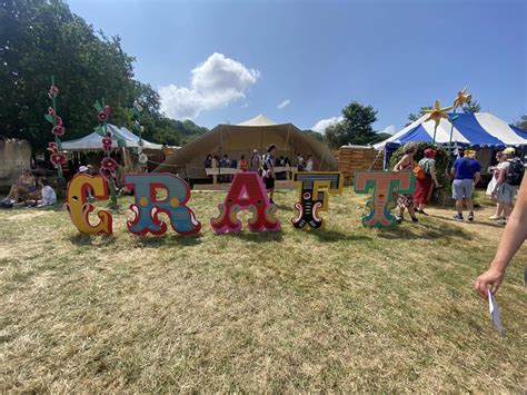 Glastonbury Festival - A Complete Beginners Guide