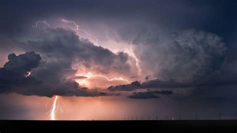 Lightning Strikes Wallpapers - Top Free Lightning Strikes Backgrounds - WallpaperAccess