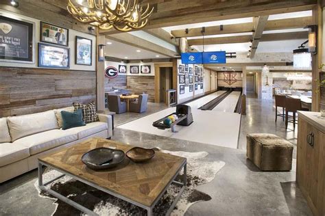 Inside Jason Aldean's Dreamy 120-Acre Tennessee Estate — Now Listed for $7.9 Million White ...