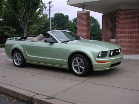 Ford Mustang: Ford Mustang Convertible