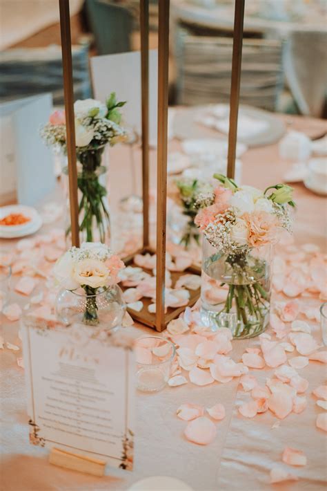 Li Syn and Abel's Floral-Filled Wedding at The Fullerton Hotel ...