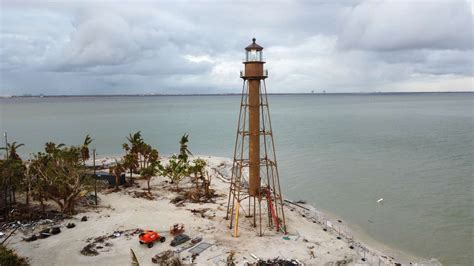 Sanibel Island’s Historic Lighthouse Lit For The First Time Since ...