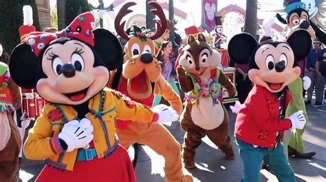 Mickey's Happy Holidays Show at Disney California Adventure - Disneyland Resort Christmas - YouTube