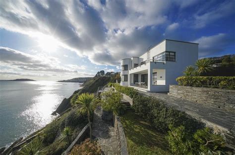 Five houses with AMAZING sea views