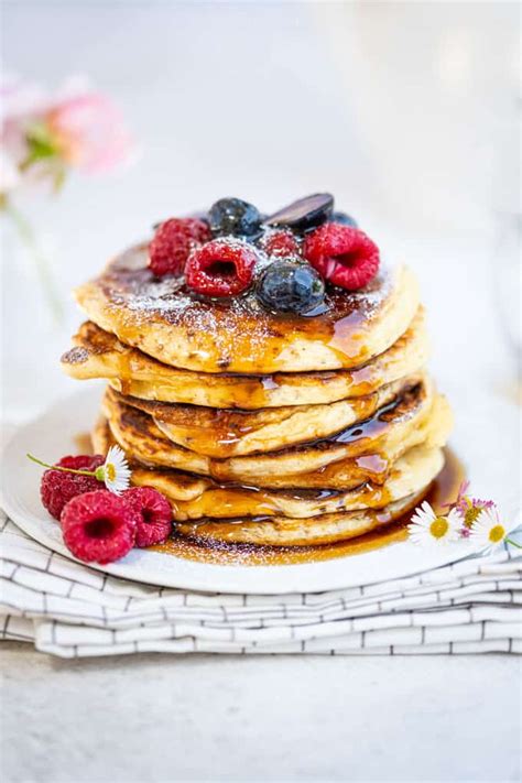 Fluffy American Pancakes {Slimming World | Low Syn} - Supergolden Bakes