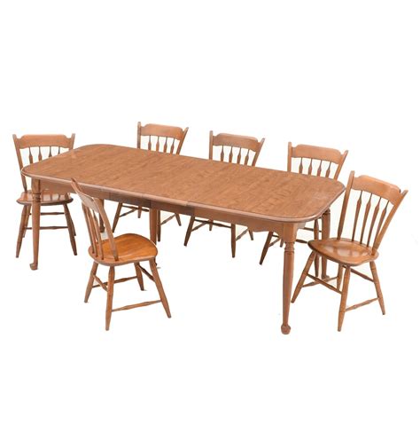 Ethan Allen Maple Dining Table and Six Chairs : EBTH