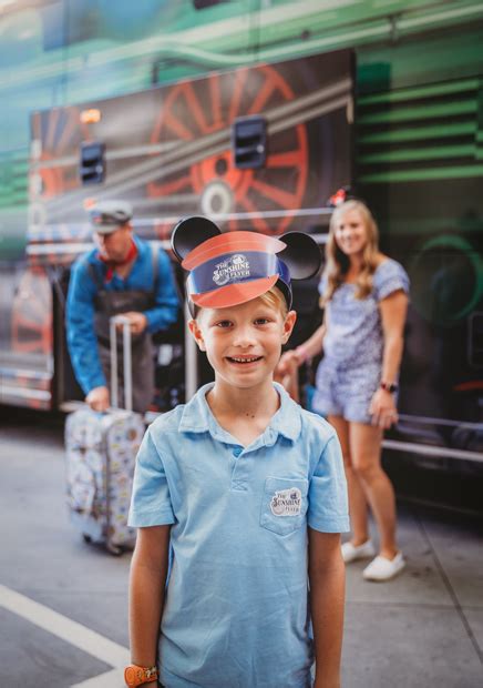 Sunshine Flyer Airport Shuttle to Disney World: Info & Tips - Disney Tourist Blog