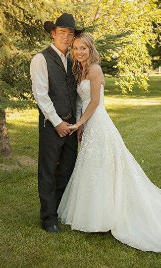 Amy Fleming Wedding Dress - Chorp Wedding