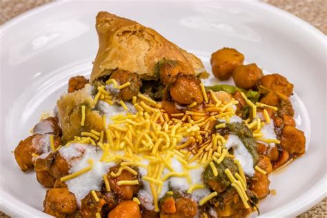 Easy 5-Minute Samosa Chaat (2024)