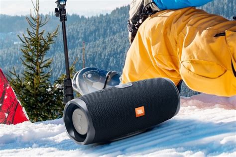 Ultimate Ears Megaboom vs JBL Charge 4: Which to Buy? - Ultimate Ears Megaboom vs JBL Charge 4 ...