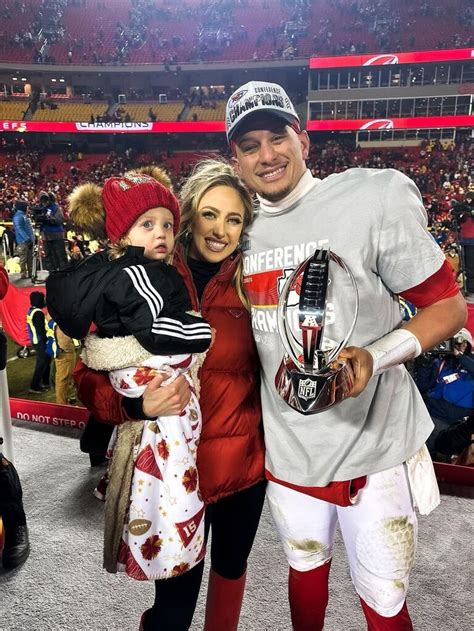 Patrick Mahomes & Wife Brittany Mahomes' Relationship, Wedding