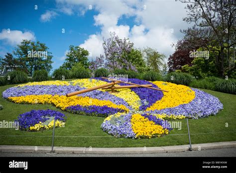 Floral clock europe hi-res stock photography and images - Alamy