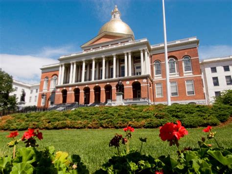 Massachusetts State House Travel Information - Location, facts, best ...