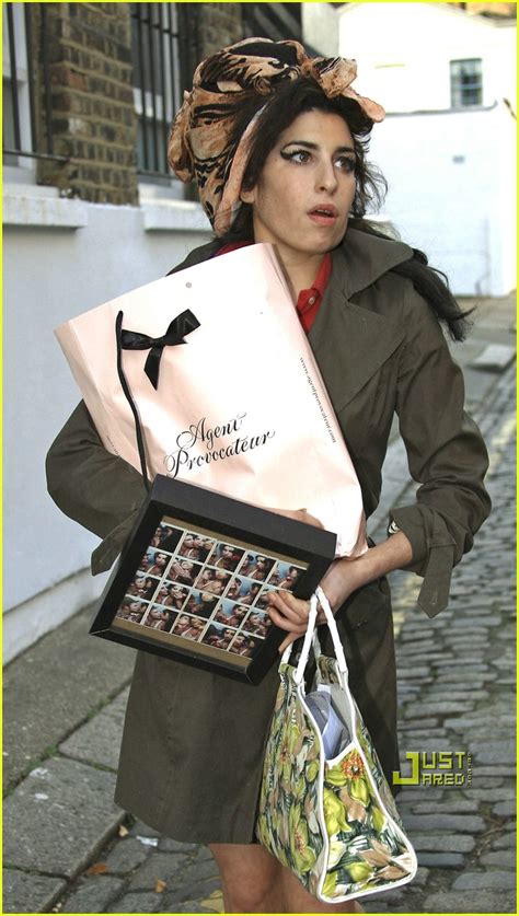 Amy Winehouse in a New House: Photo 961421 | Amy Winehouse Pictures | Just Jared