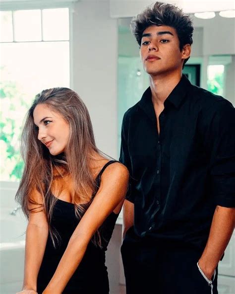 Andrew Davila and Lexi Rivera | Cute youtube couples, Famous youtubers, Disney fun facts