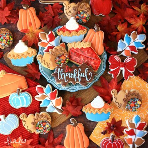 33 Thanksgiving Cookies To Make This Holiday