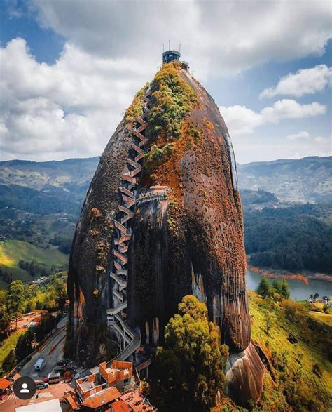 Colombia En Fotos 📸 on Twitter | Nature destinations, Travel, Guatape