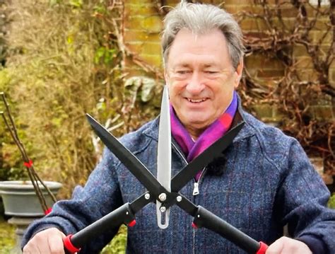 Spotted! Alan Titchmarsh Takes A Look At Darlac Tri-Bladed Shears On ...