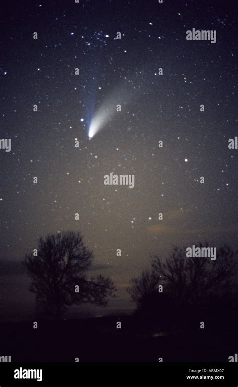 Hale bopp comet hi-res stock photography and images - Alamy