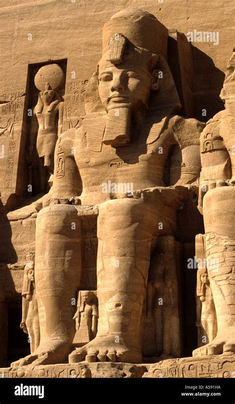 Ramesses Ramses 2 II Egypt 19 dynasty 1250 BC pharaoh Egyptian Abu Stock Photo: 6420953 - Alamy