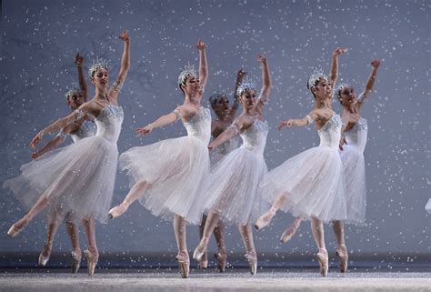 'Nutcracker’ review: S.F. Ballet production as grand as ever - SFGate