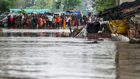 Delhi Traffic update: Advisory issued as Yamuna floods national capital ...