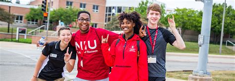 Orientation and First Year Programs - NIU - Northern Illinois University