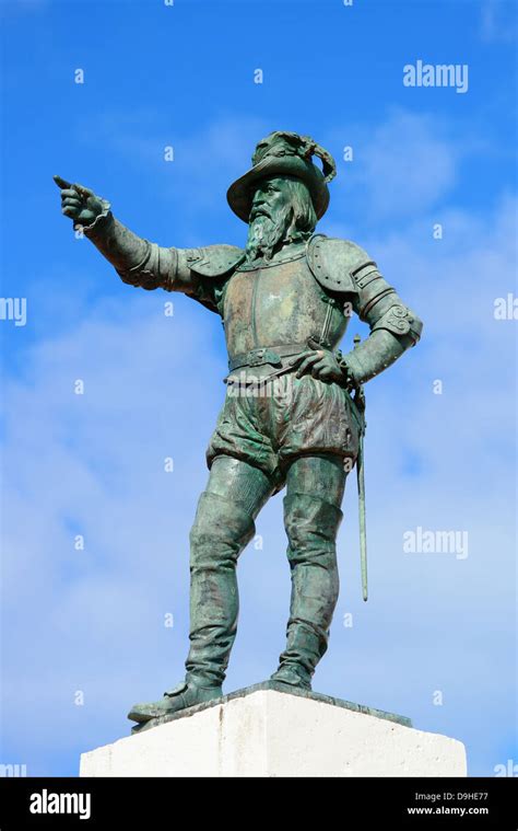 Juan Ponce De Leon statue in old San Juan, Puerto Rico Stock Photo - Alamy