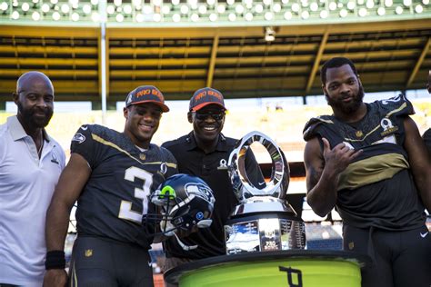 Russell Wilson, Michael Bennett named Pro Bowl MVPs | Q13 FOX News