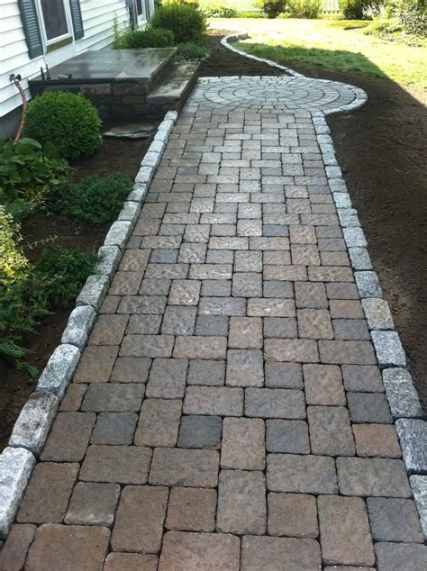 Pavers walkway w/cobble stone border by Araujo Landscaping,Inc ...