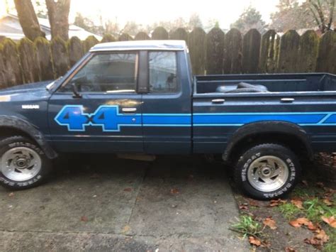 84 datsun 720 4x4 - Classic Datsun 720 4x4 1984 for sale