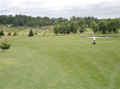 Cross Creek Golf Course - Oregon Courses