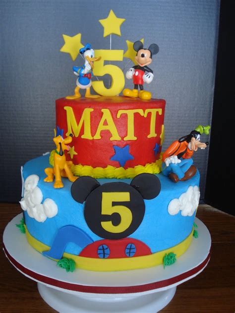 60+ Mickey Mouse cake ideas for the die-hard Disney fans