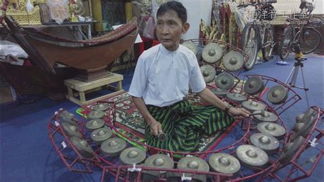 Kyi Waing - Myanmar Traditional Instrument by Sein Myat Maw - YouTube