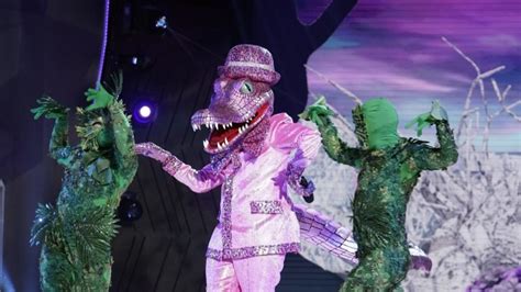 'The Masked Singer': Crocodile's Falsetto Floors the Panelists (RECAP)