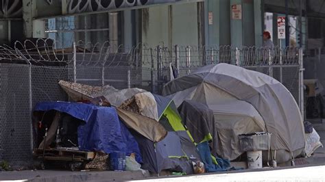 Against CDC Guidance Some Cities Sweep Homeless Encampments | The Pew Charitable Trusts