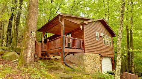 Mountain Cabin at 60 Tellico Cabins Trl