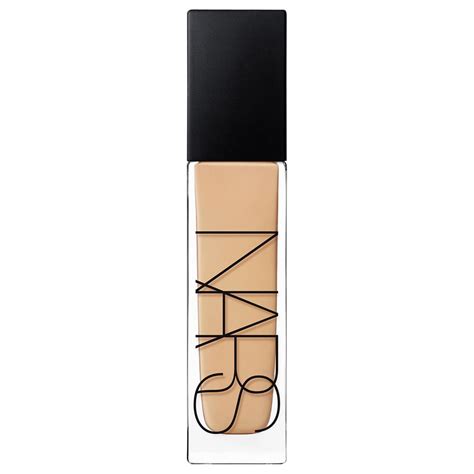 The 12 Best Foundations for Glowing Skin | Who What Wear