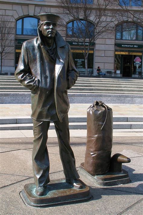 Sailor Statue at Navy Memorial | Statue of USN sailor at Nav… | Flickr