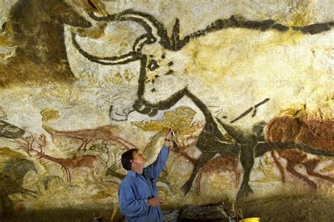 Lascaux Cave Painting at PaintingValley.com | Explore collection of ...