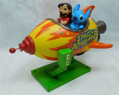 Space Adventure (Lilo & Stitch Figurine) - Ein Disney Shop in Deutschland.