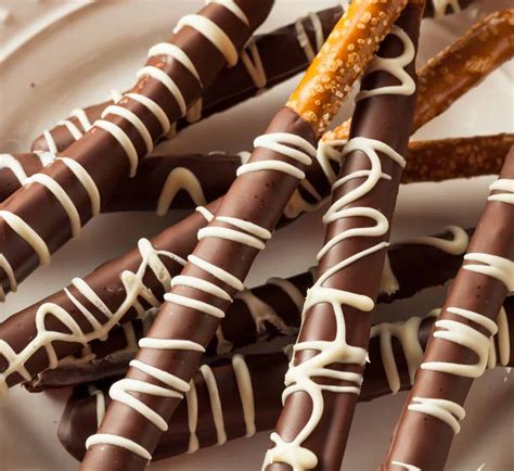 Chocolate-Covered Pretzel Rods - Career Girl Meets...