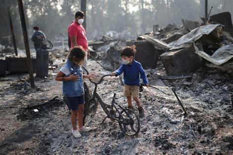 Better weather aids battle against deadly Western wildfires | PBS News ...