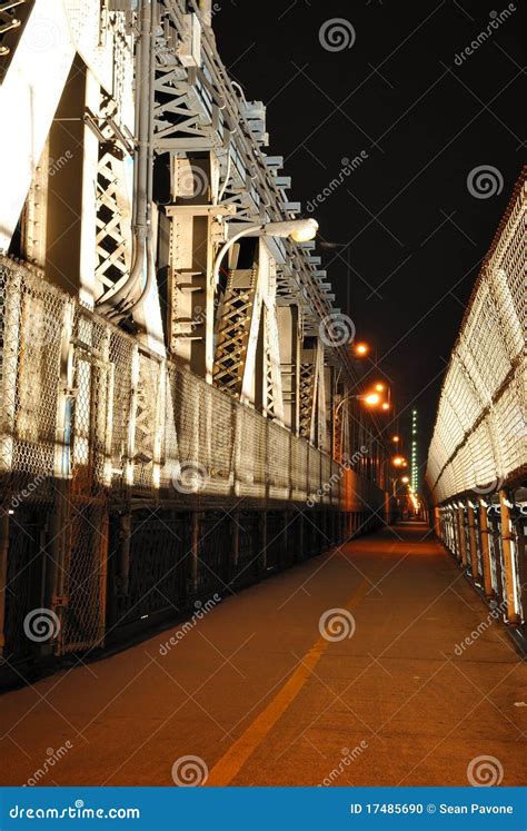 Manhattan Bridge Walkway stock photo. Image of york, night - 17485690