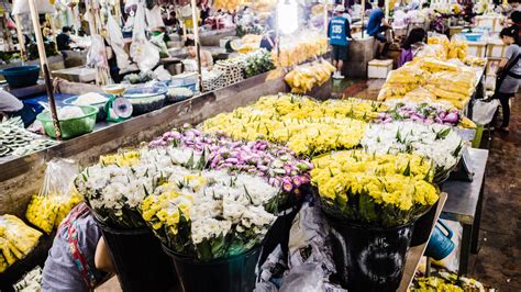 Pak Khlong Talat — Flower Market Review | Condé Nast Traveler