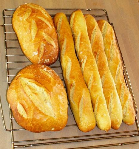 Behind the French Menu: French Bread - Different Types of French Bread. Ordering Bread in France.