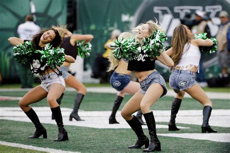 Jets cheerleaders win $324K