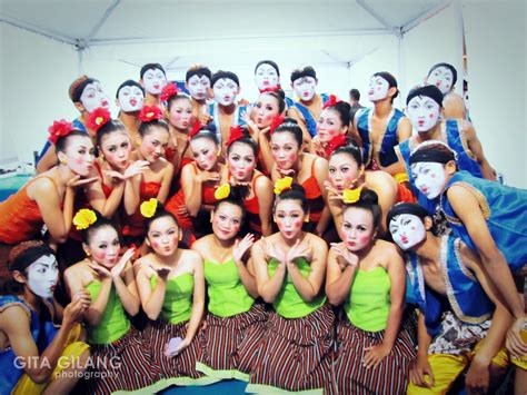 Sanggar Seni Gita Gilang: Dance New Creations (Tari Kreasi Baru)