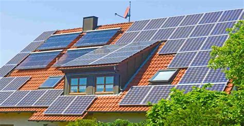 How Long Do Rooftop Residential Solar Panels Last?