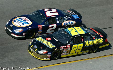 2002 Daytona 500 | Photos by Brian Cleary/www.bcpix.com